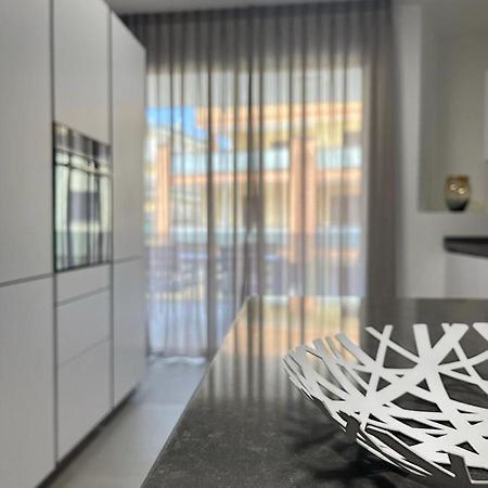Modern And Spacious Appartement With Beach View. Gallipoli Exterior photo
